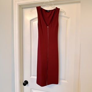 Minette - Stunning Deep Red Bodycon Dress with Gold Zipper - Brand new!